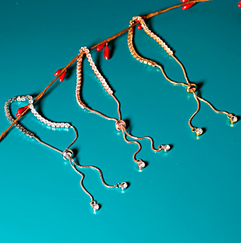 CJD - necklace with warehouse