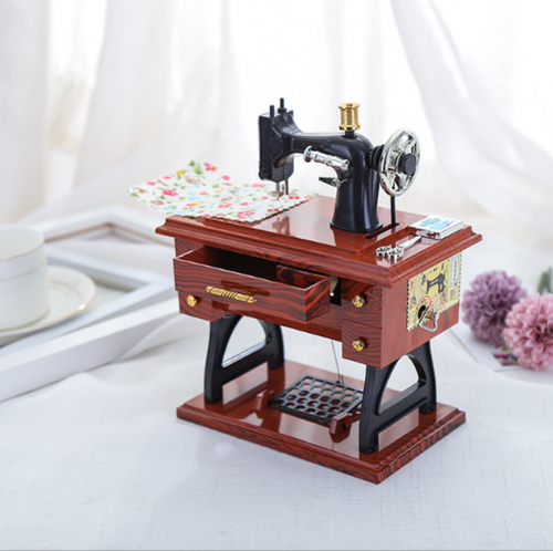⭐CUTE MINI SEWING MACHINE MUSIC BOX（BUY 2 FREE SHIPPING & 4 FREE GIFTS）
